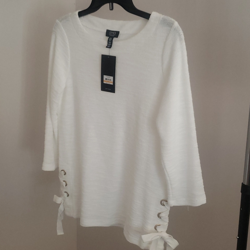 White Sweater - Picture 2 of 7